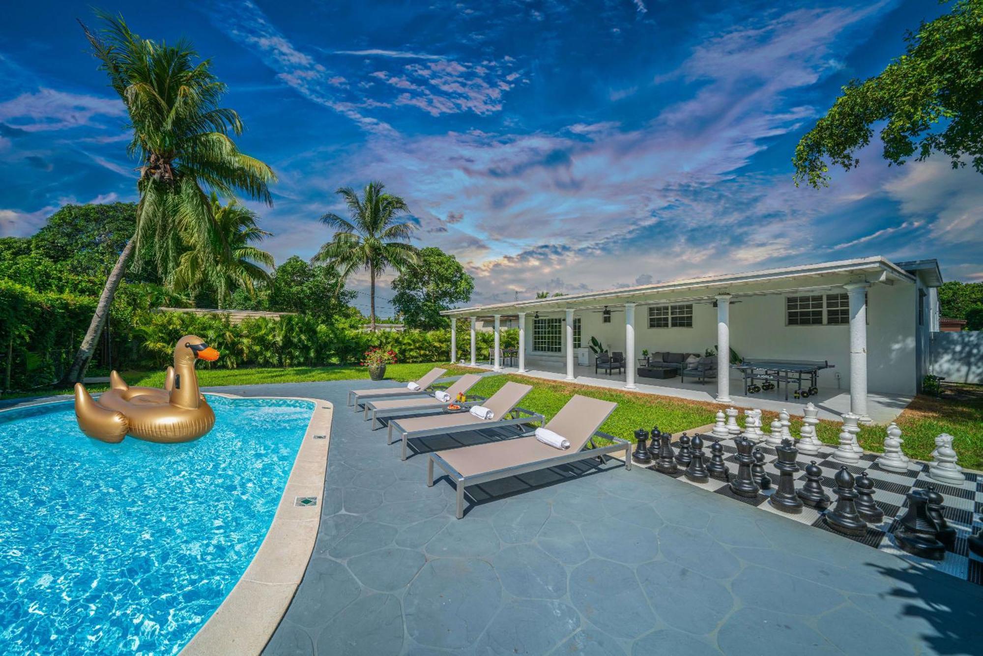 Villa New Tropical Oasis Retreat In Miami Esterno foto